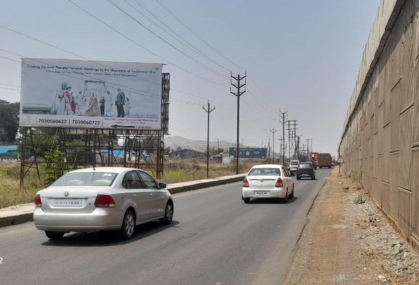 igadpuri Mumbai Nasik Road hoarding